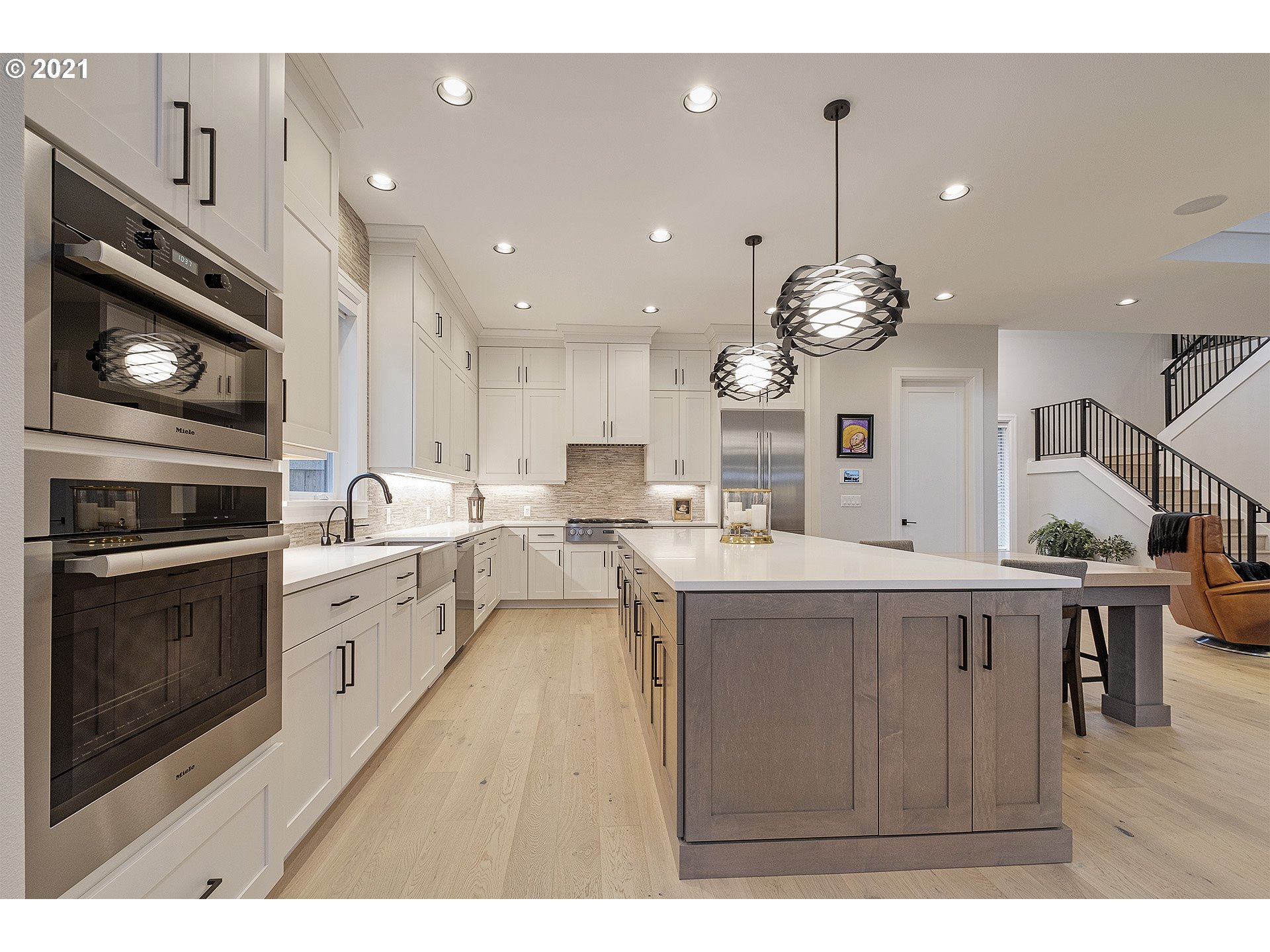 18977 Pilkington Road Lake Oswego, OR 97035 - Photo 5 of 32 Kitchen