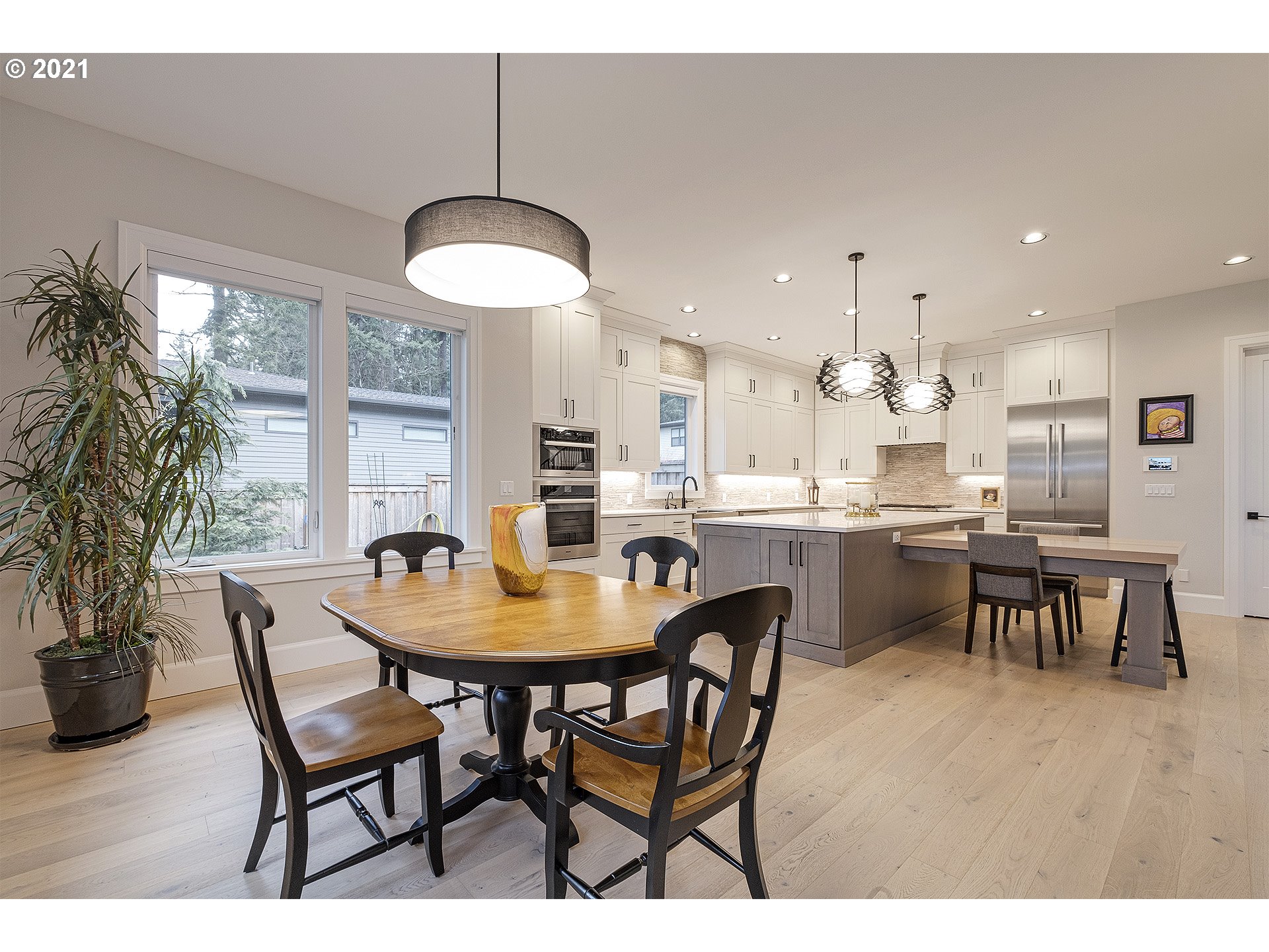 18977 Pilkington Road Lake Oswego, OR 97035 - Photo 7 of 32 Dining Room