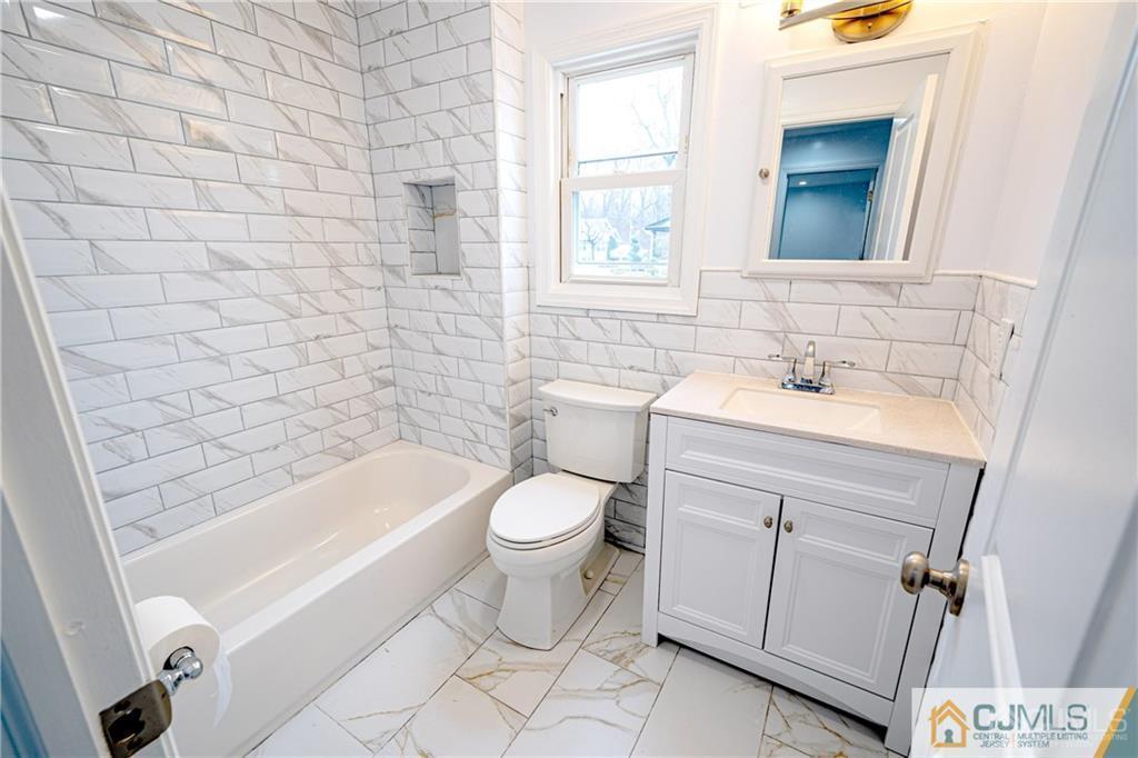 117 Old Matawan Road Old Bridge, NJ 08857 - Photo 12 of 25 Gallery Image 12