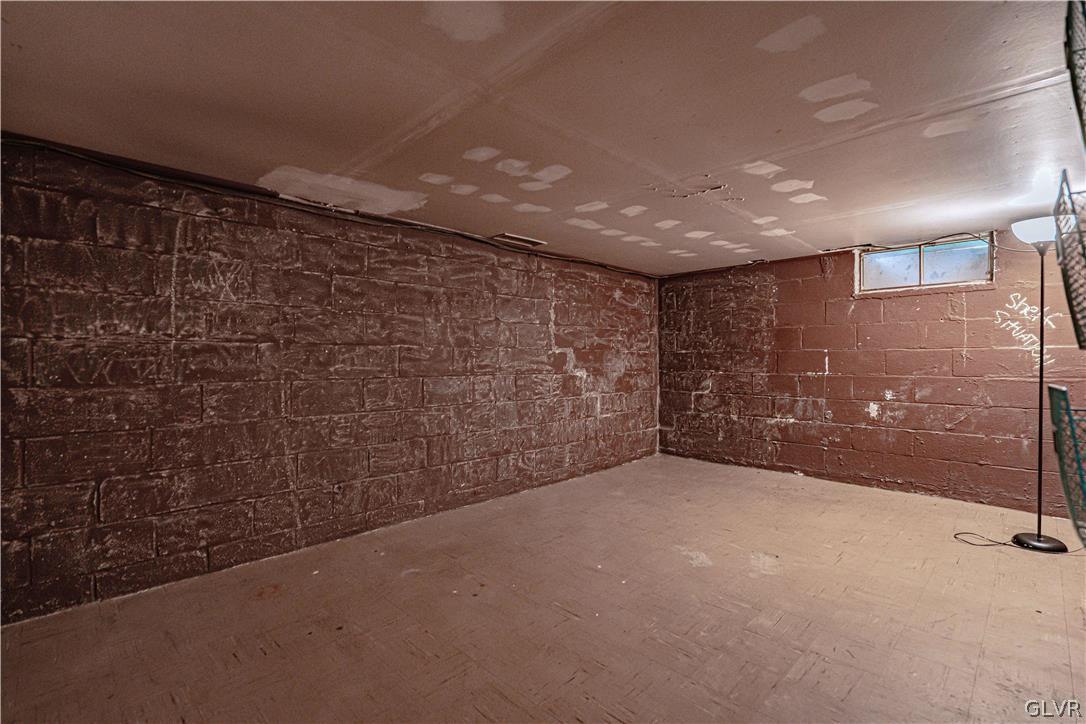5573 Emmaus Road Emmaus, PA 18049 - Photo 18 of 33 Basement room
