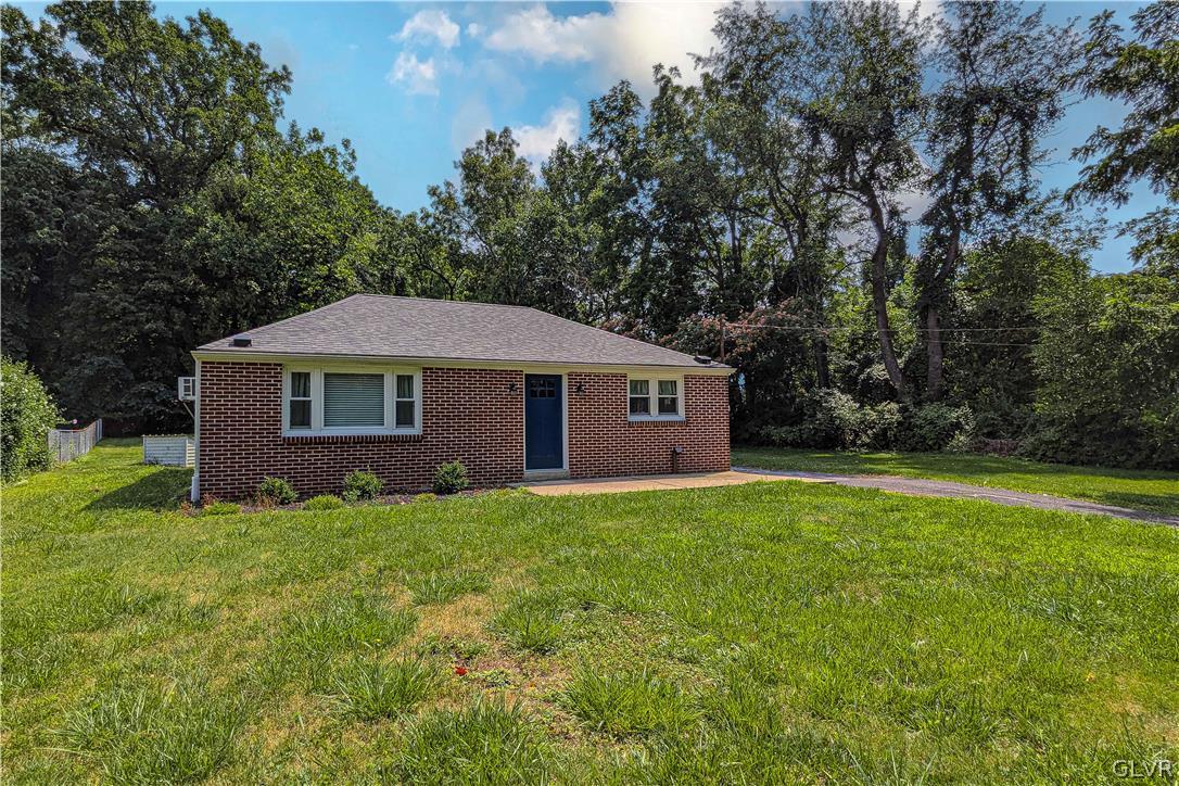 5573 Emmaus Road Emmaus, PA 18049 - Photo 2 of 33 Gallery Image 2