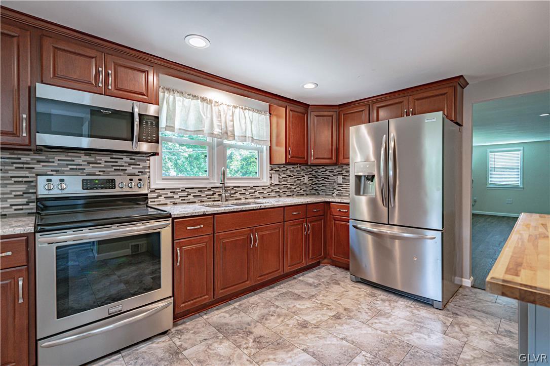 5573 Emmaus Road Emmaus, PA 18049 - Photo 3 of 33 Gallery Image 3