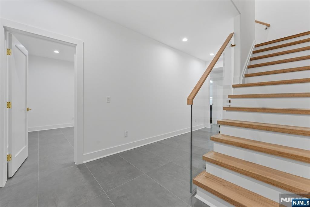 83 Falcon Road Livingston, NJ 07039 - Photo 8 of 34 a view of entryway