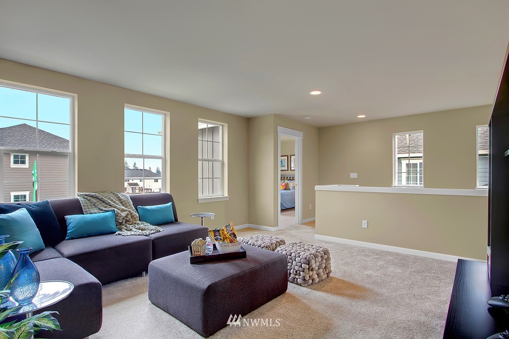 5613 Northeast 8th Street Renton, WA 98059 - Photo 15 of 17 Gallery Image 15