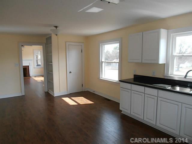 2207 Centergrove Road Kannapolis, NC 28083 - Photo 5 of 11 Gallery Image 5
