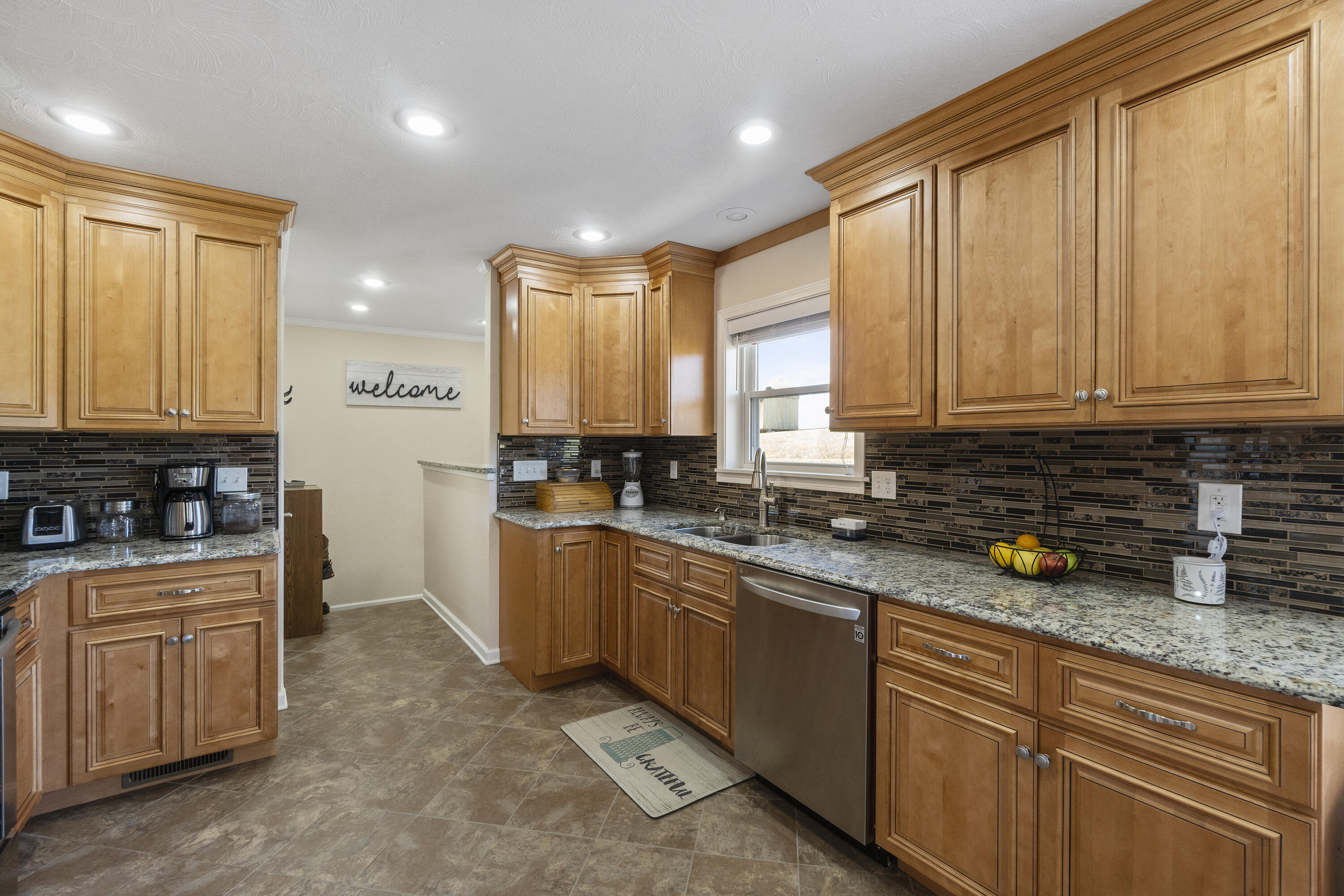 1480 Reynolds Hollow Road Greeneville, TN 37745 - Photo 4 of 35 DSC05475