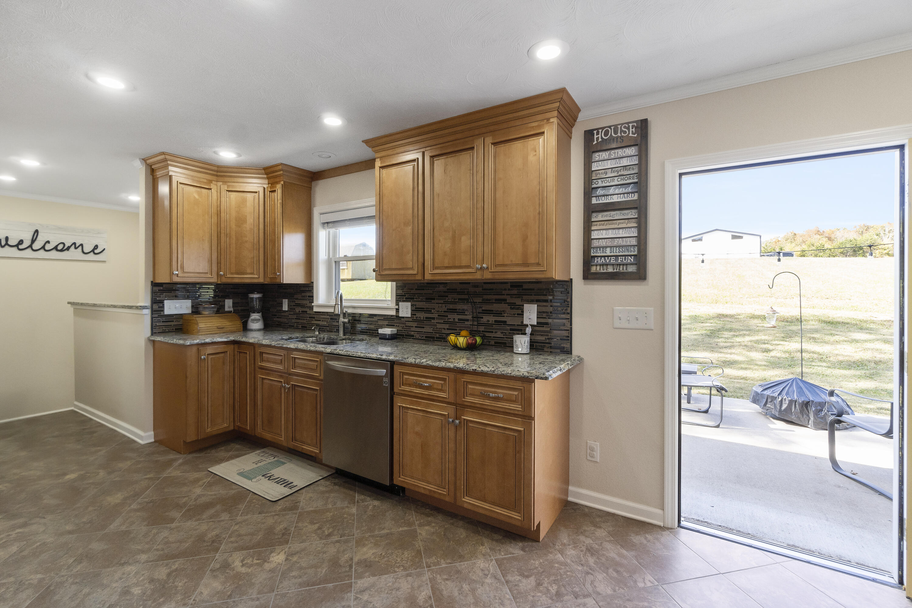 1480 Reynolds Hollow Road Greeneville, TN 37745 - Photo 7 of 35 DSC05469