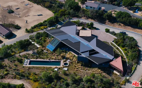 $24,500,000 | 5900 Bonsall Drive, Malibu, CA 90265