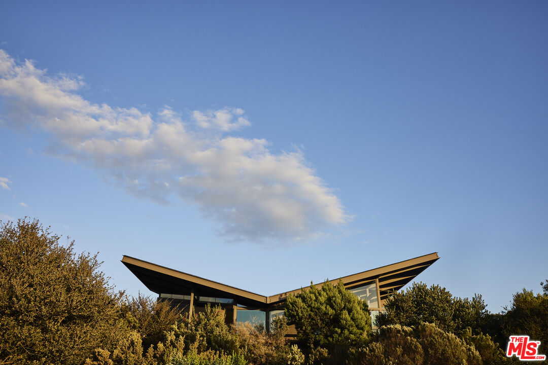 5900 Bonsall Drive Malibu, CA 90265 - Photo 34 of 51