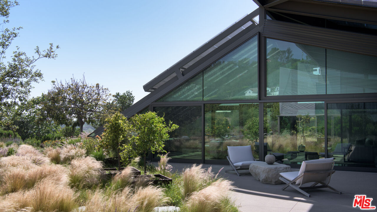 5900 Bonsall Drive Malibu, CA 90265 - Photo 44 of 51