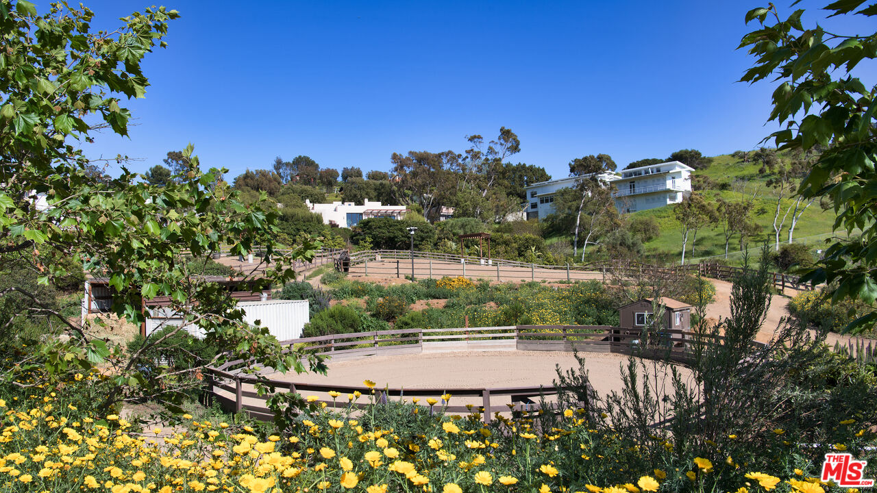 5900 Bonsall Drive Malibu, CA 90265 - Photo 48 of 51