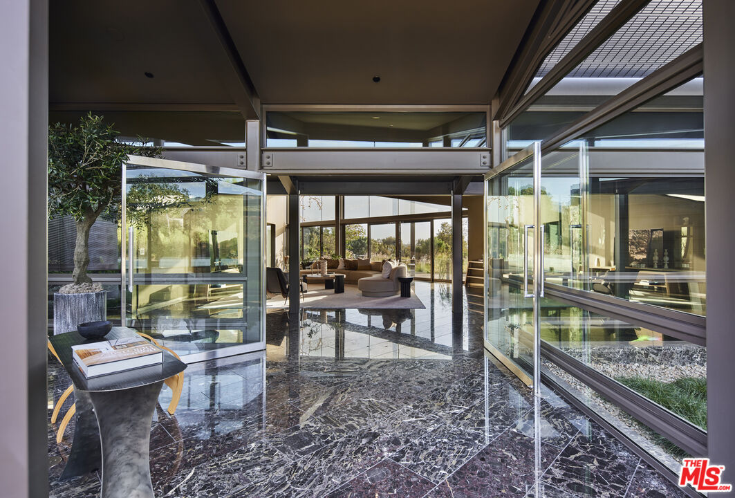 5900 Bonsall Drive Malibu, CA 90265 - Photo 5 of 51