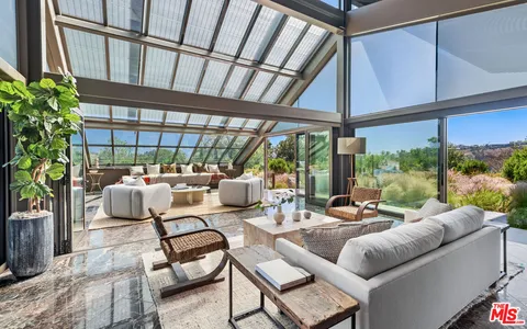 $24,500,000 | 5900 Bonsall Drive, Malibu, CA 90265