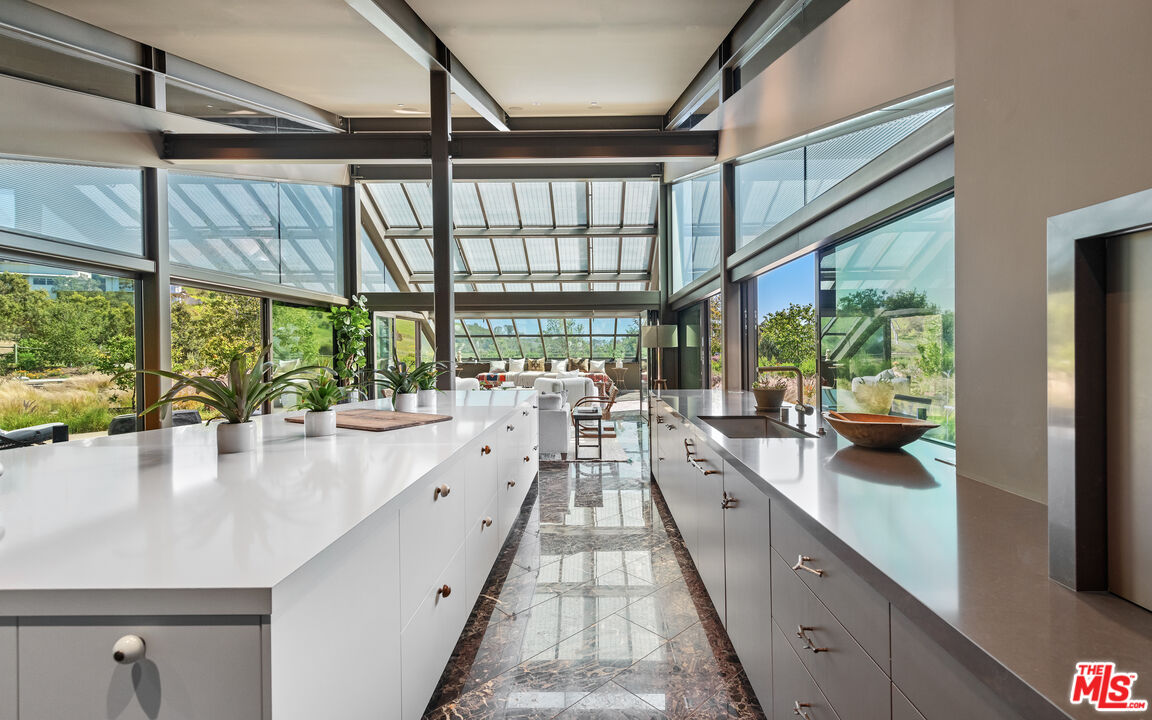 5900 Bonsall Drive Malibu, CA 90265 - Photo 10 of 51