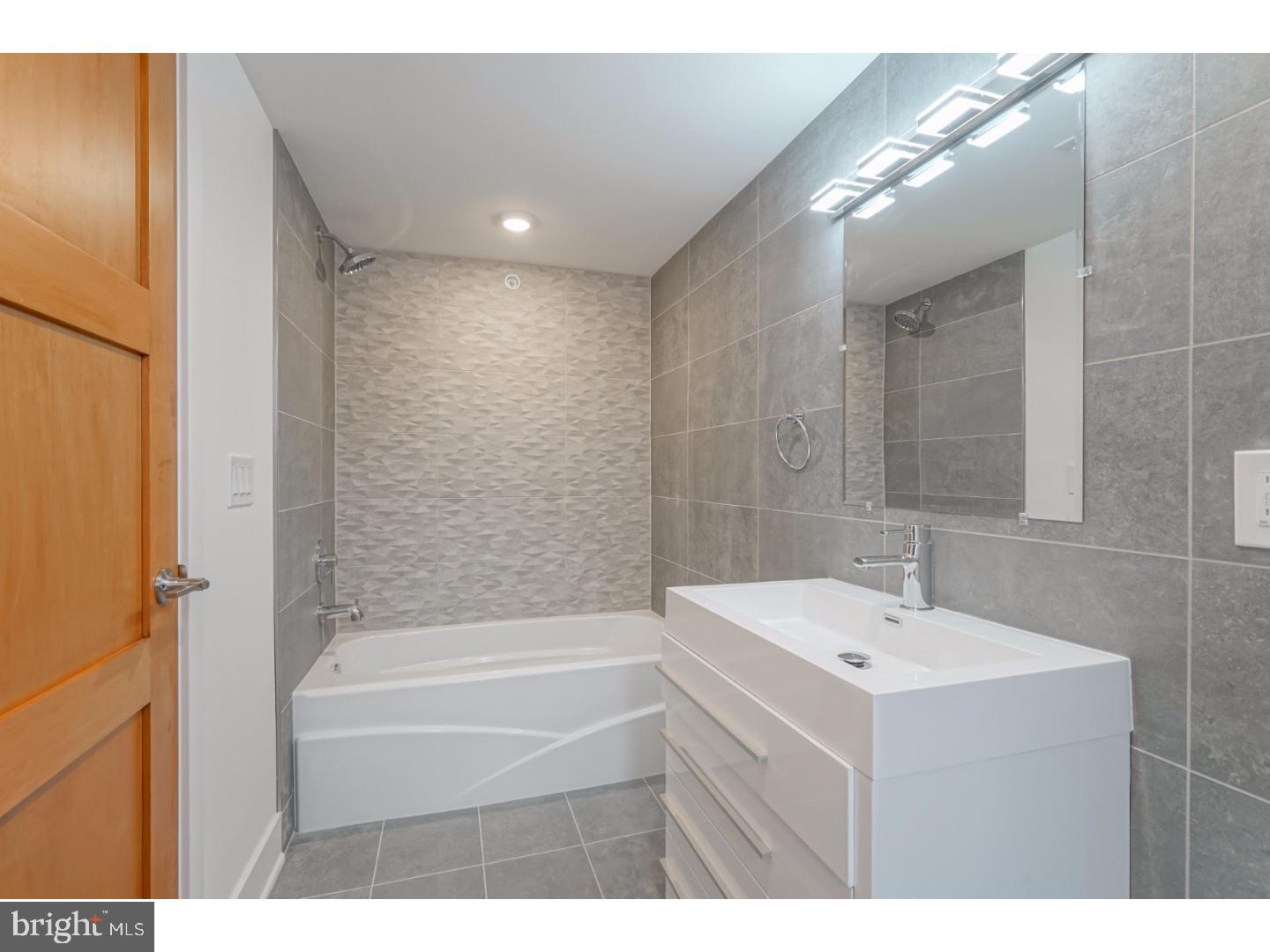 1634 Ridge Avenue, Unit D Philadelphia, PA 19130 - Photo 17 of 24 Gallery Image 17