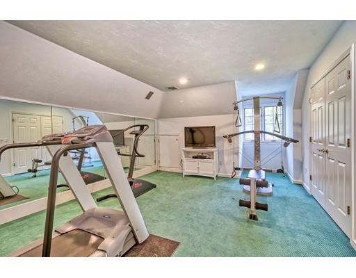 39 Ridge Road Westwood, MA 02090 - Photo 18 of 32 Gallery Image 18