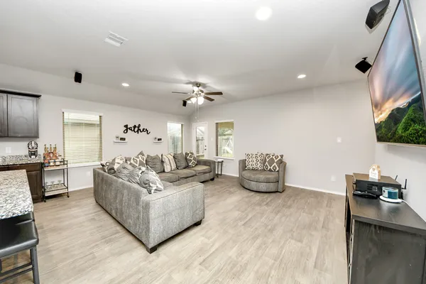 $300,000 | 6806 Amber Clf Lane, Richmond, TX 77469