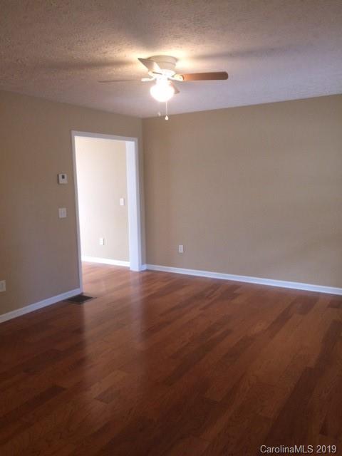 309 Tanbridge Road, Unit 56 Swannanoa, NC 28778 - Photo 5 of 16 Gallery Image 5