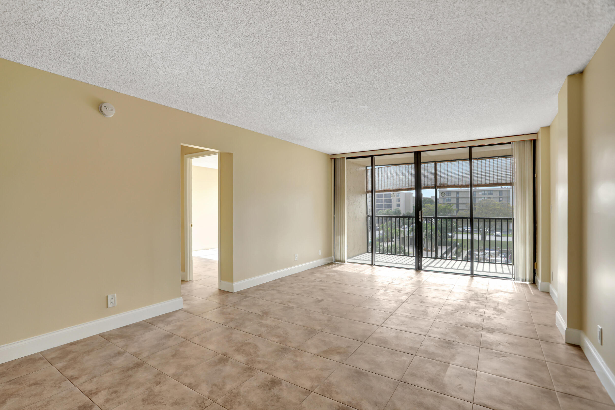 3 Royal Palm Way, Unit 403 Boca Raton, FL 33432 - Photo 13 of 41 22_001l1469