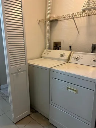 $1,650 | 6408 Raleigh Street, Unit 2403, Orlando, FL 32835