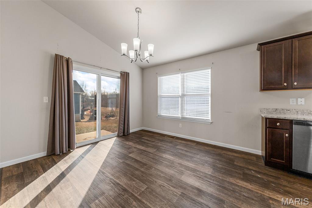 325 Spring Valley Drive Winfield, MO 63389 - Photo 7 of 21