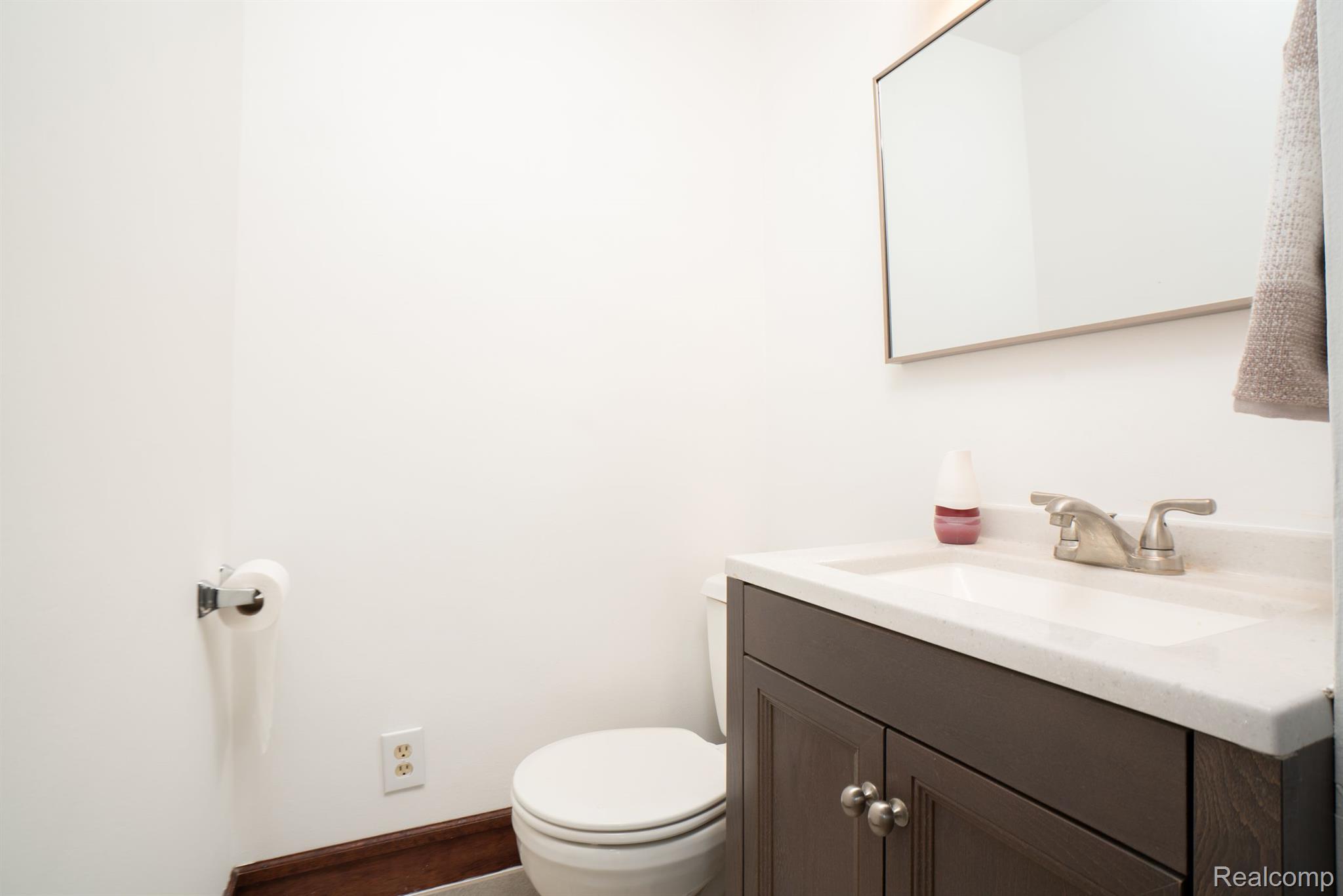1609 North Cedar Road Fowlerville, MI 48836 - Photo 17 of 32 Gallery Image 17