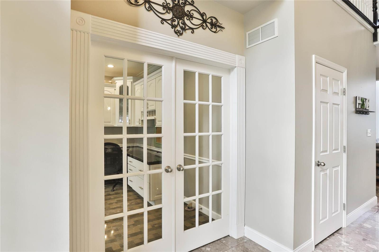 137 Roehampton Lane Weldon Spring, MO 63304 - Photo 11 of 94 Gallery Image 11