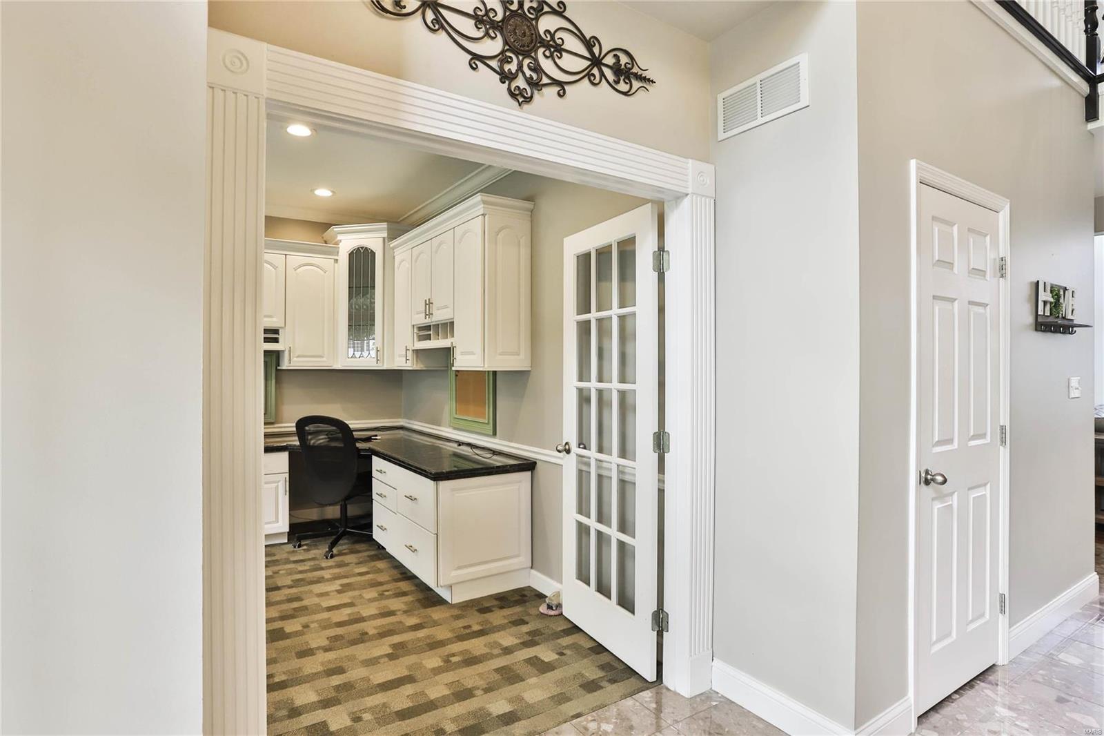 137 Roehampton Lane Weldon Spring, MO 63304 - Photo 12 of 94 Gallery Image 12