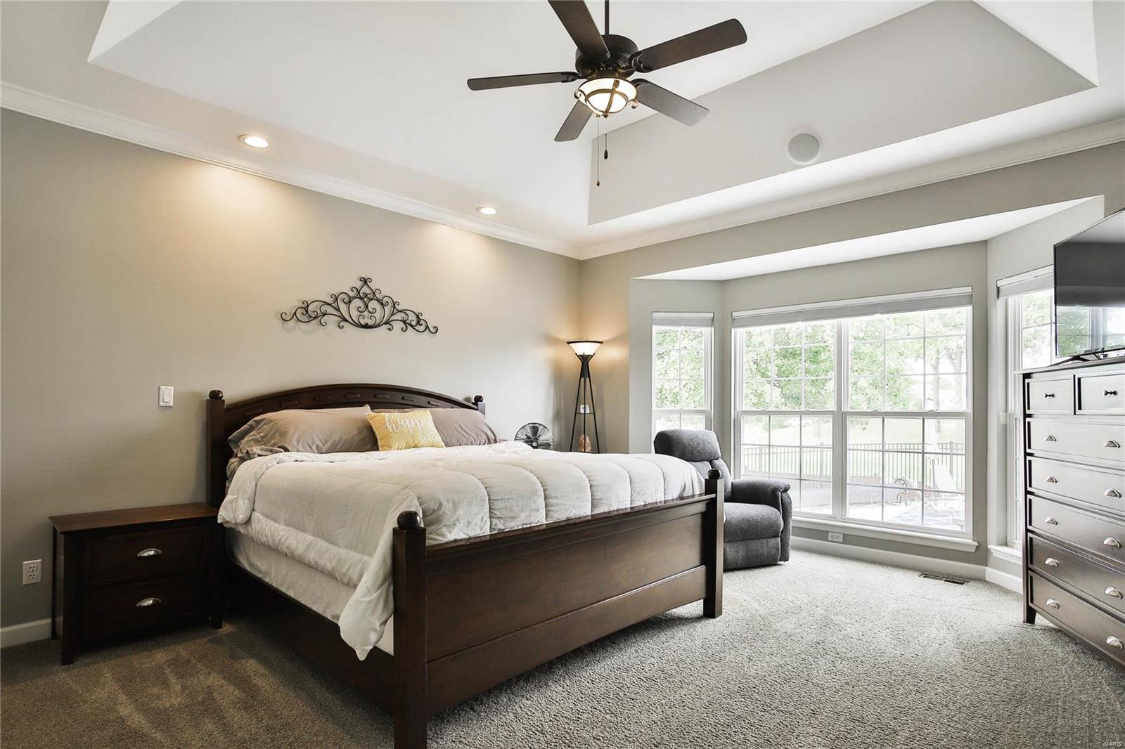 137 Roehampton Lane Weldon Spring, MO 63304 - Photo 4 of 94 Gallery Image 4