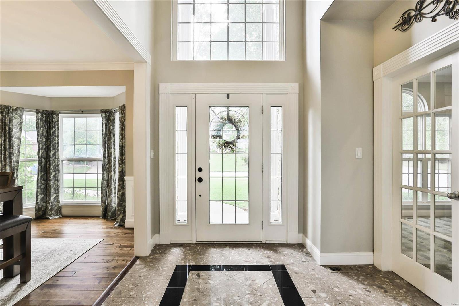 137 Roehampton Lane Weldon Spring, MO 63304 - Photo 8 of 94 Gallery Image 8