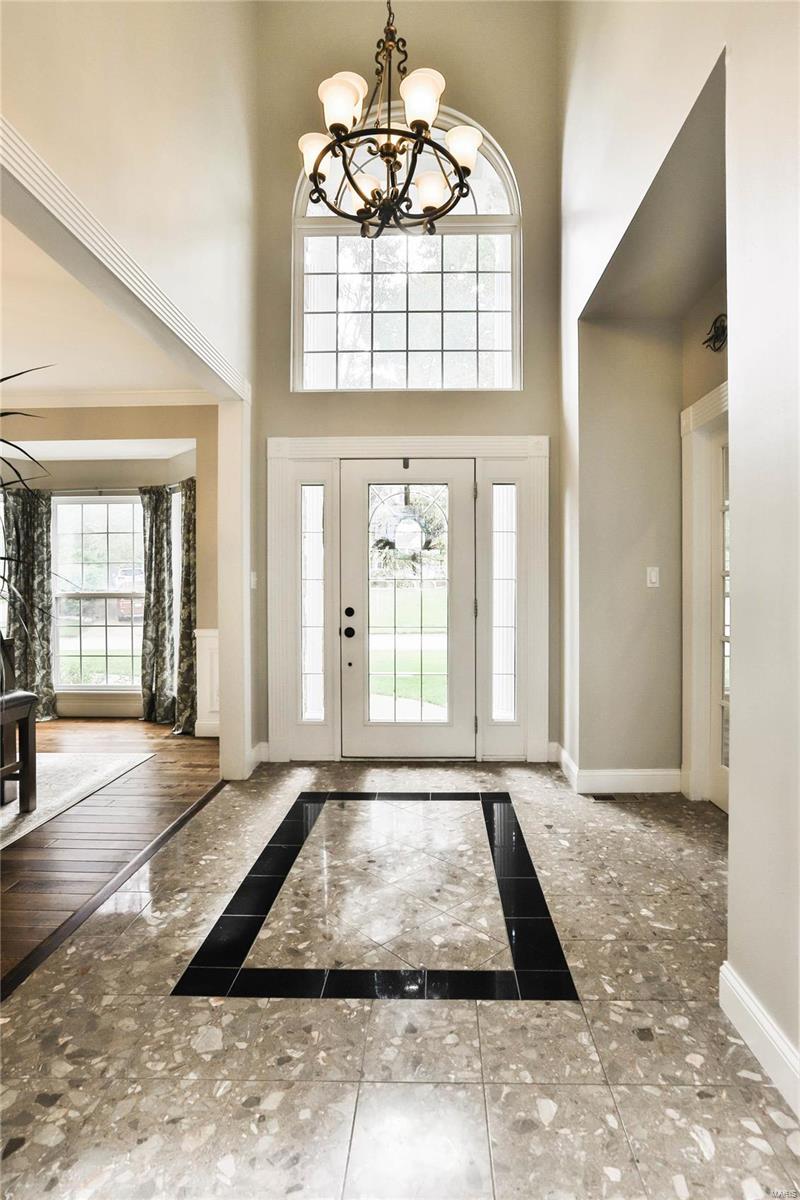 137 Roehampton Lane Weldon Spring, MO 63304 - Photo 9 of 94 Gallery Image 9