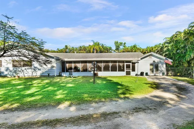 $729,000 | 5654 Southeast Orange Blossom Trail, Hobe Sound, FL 33455
