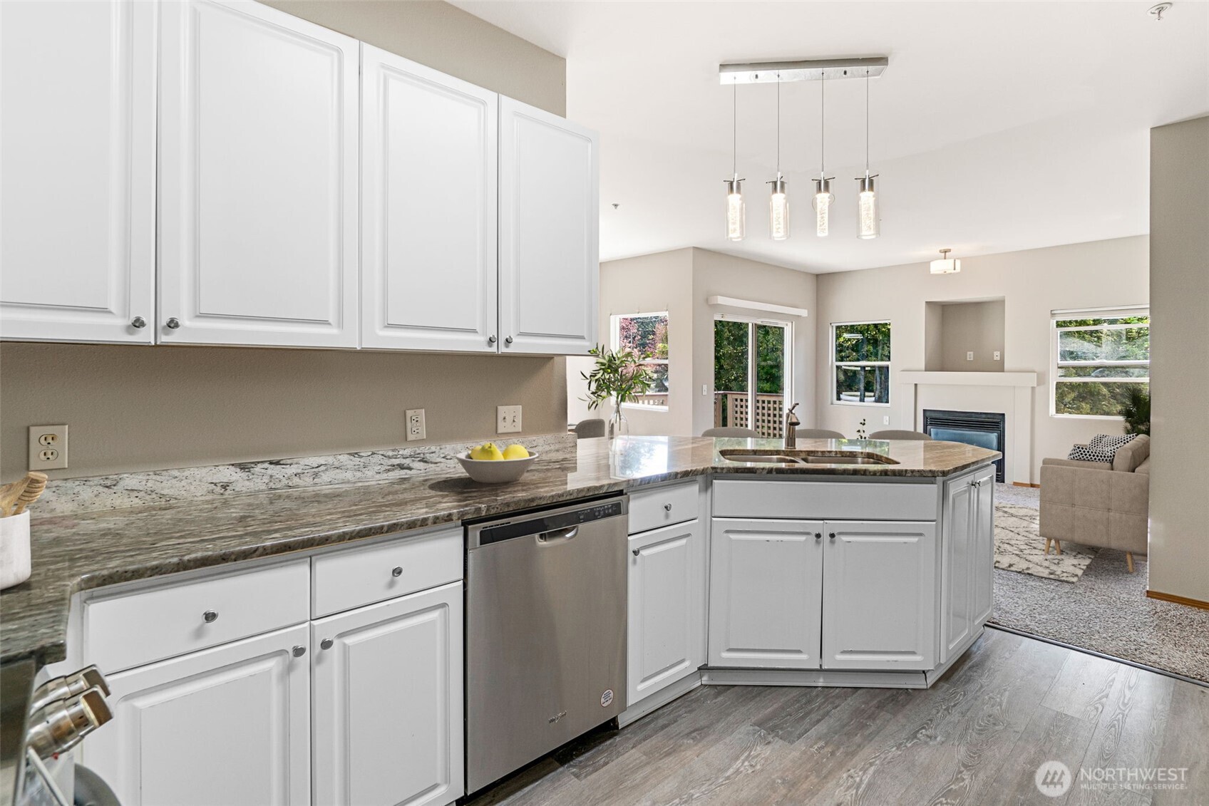 17610 134th Lane Southeast Renton, WA 98058 - Photo 9 of 28