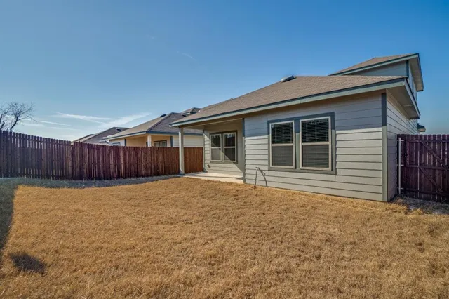 $2,150 | 319 Vitex Drive, Royse City, TX 75189