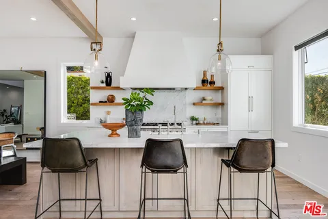 $3,275,000 | 935 South Burnside Avenue, Los Angeles, CA 90036