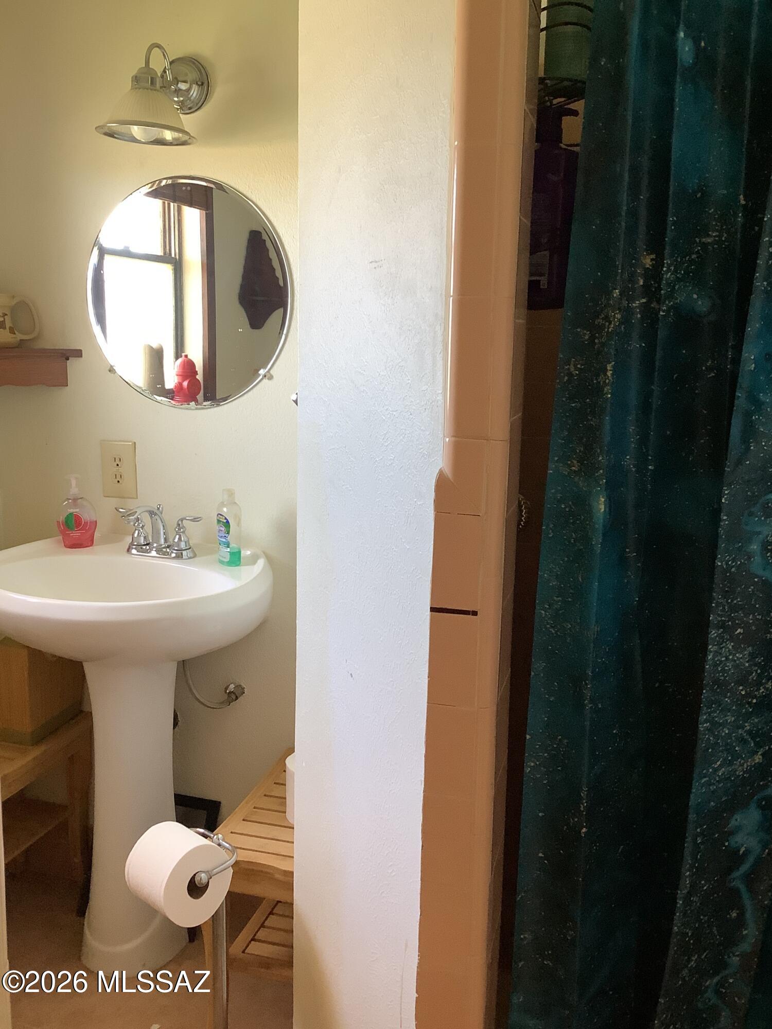 502 3rd Street Bowie, AZ 85605 - Photo 25 of 46 PRIMARY BATHROOM WITH SHOWER
