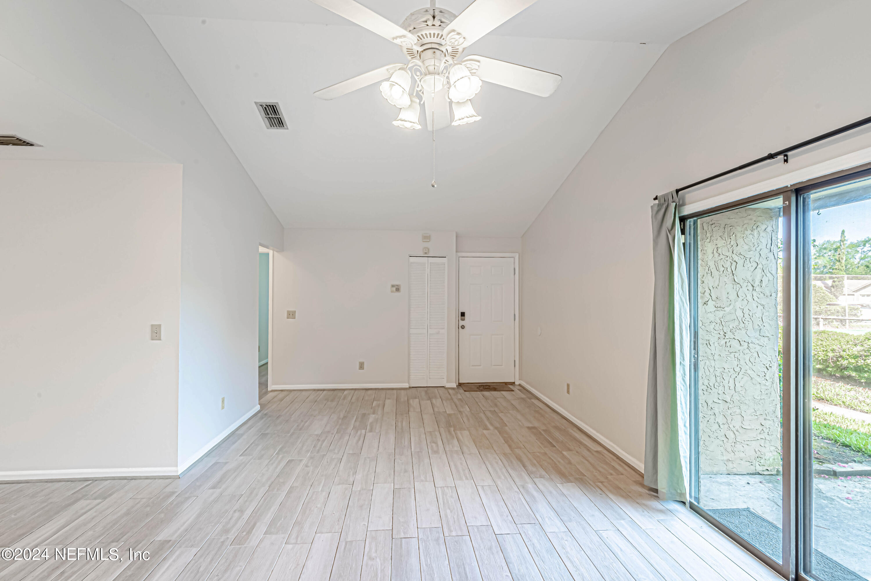 3801 Crown Point Road, Unit 3011 Jacksonville, FL 32257 - Photo 12 of 38 3801 Crown Point Rd. Unit 3011 (10)