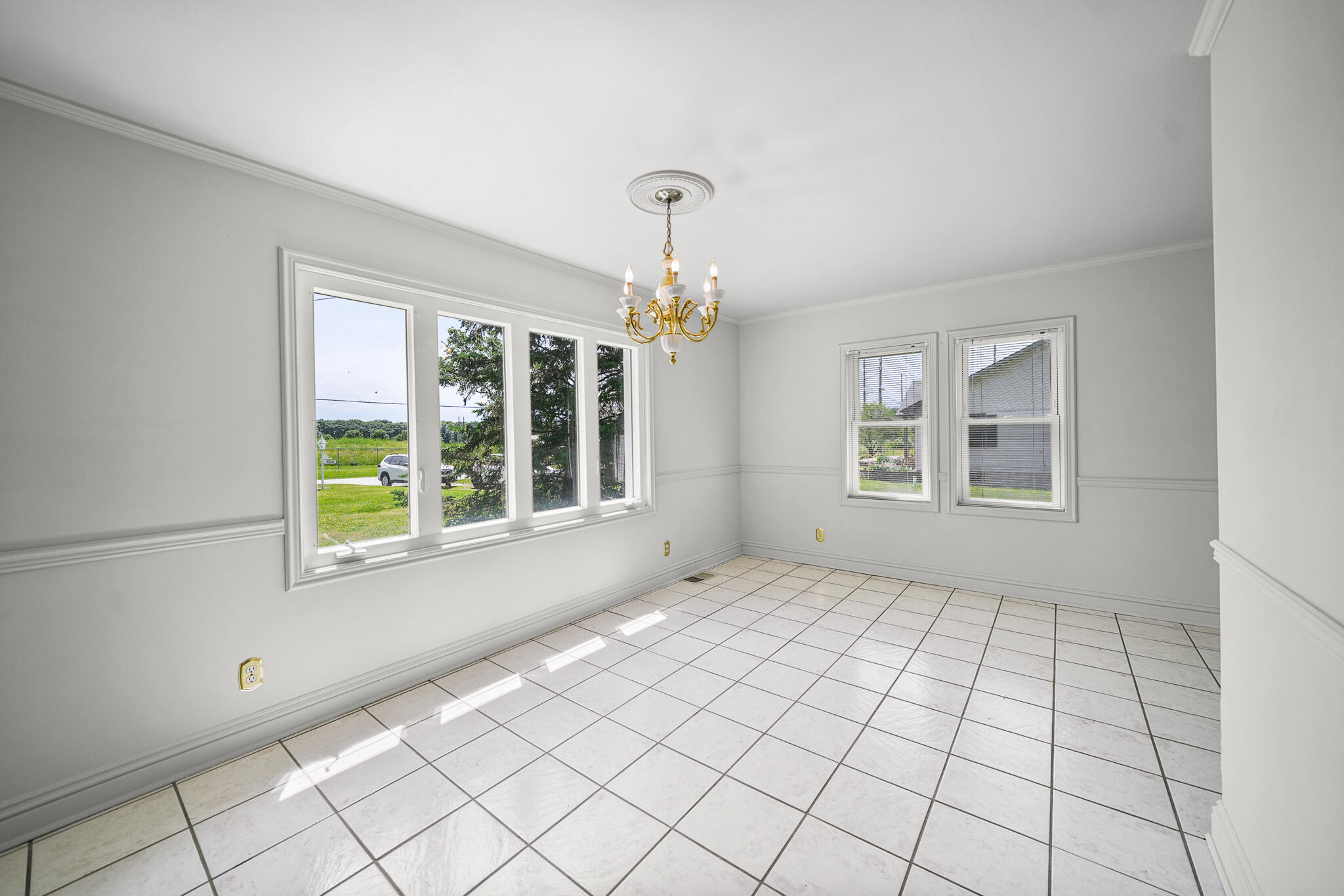 8240 Randolph Street Crown Point, IN 46307 - Photo 22 of 60 2048x1366