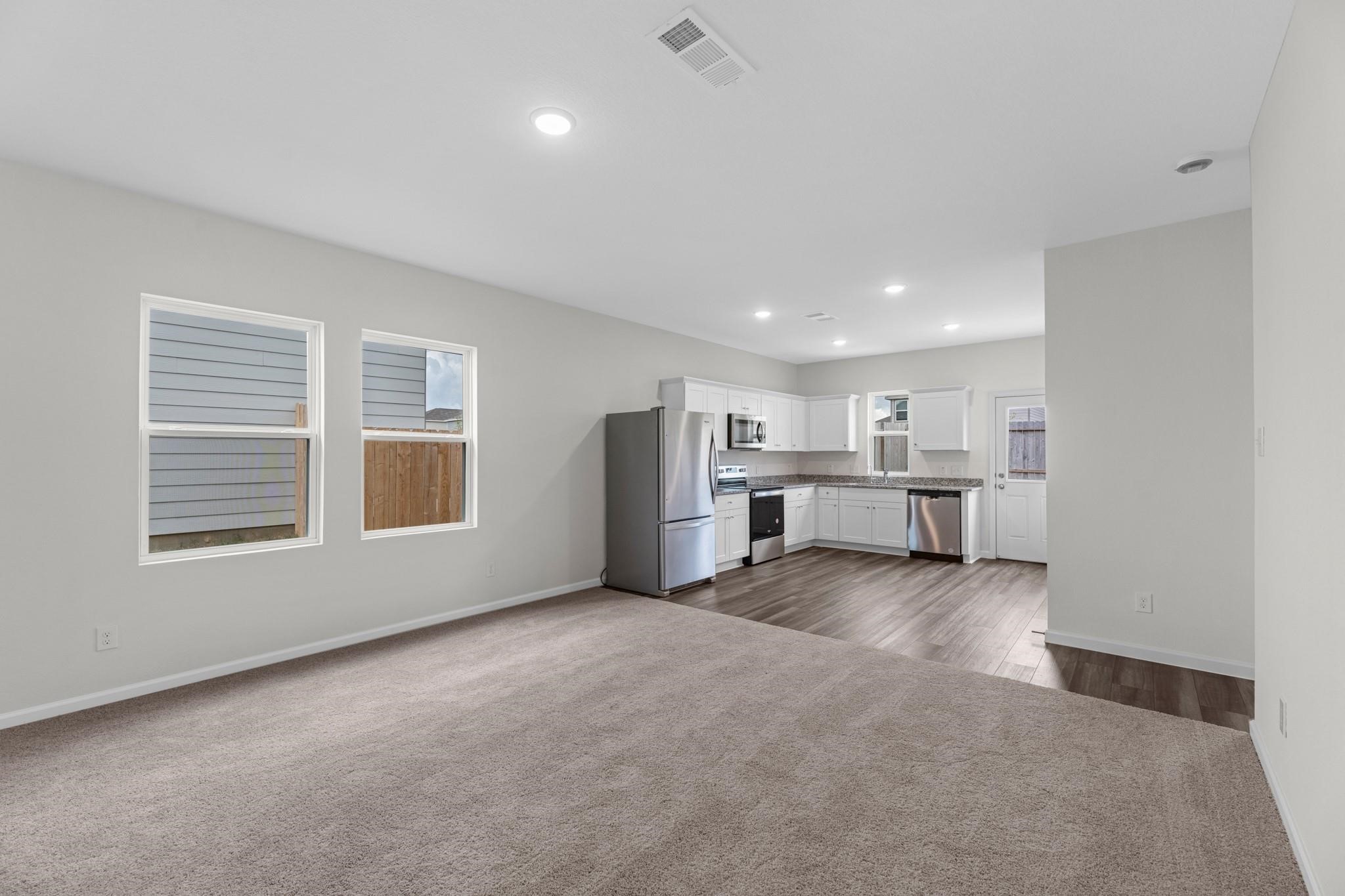 10006 Tiger Flower Lane Houston, TX 77016 - Photo 4 of 20