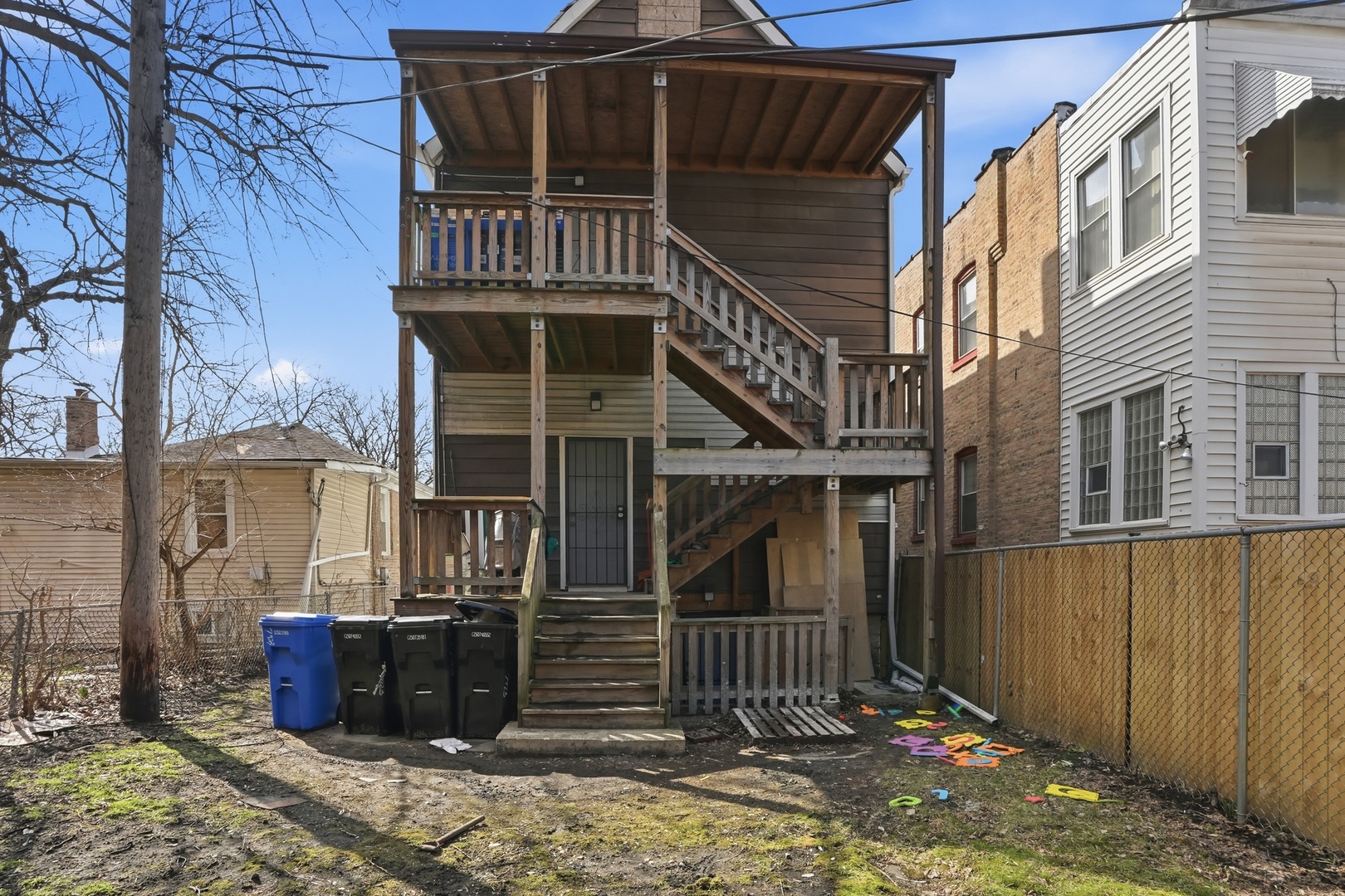 7923 South Lowe Avenue Chicago, IL 60620 - Photo 20 of 23 a front view of a house