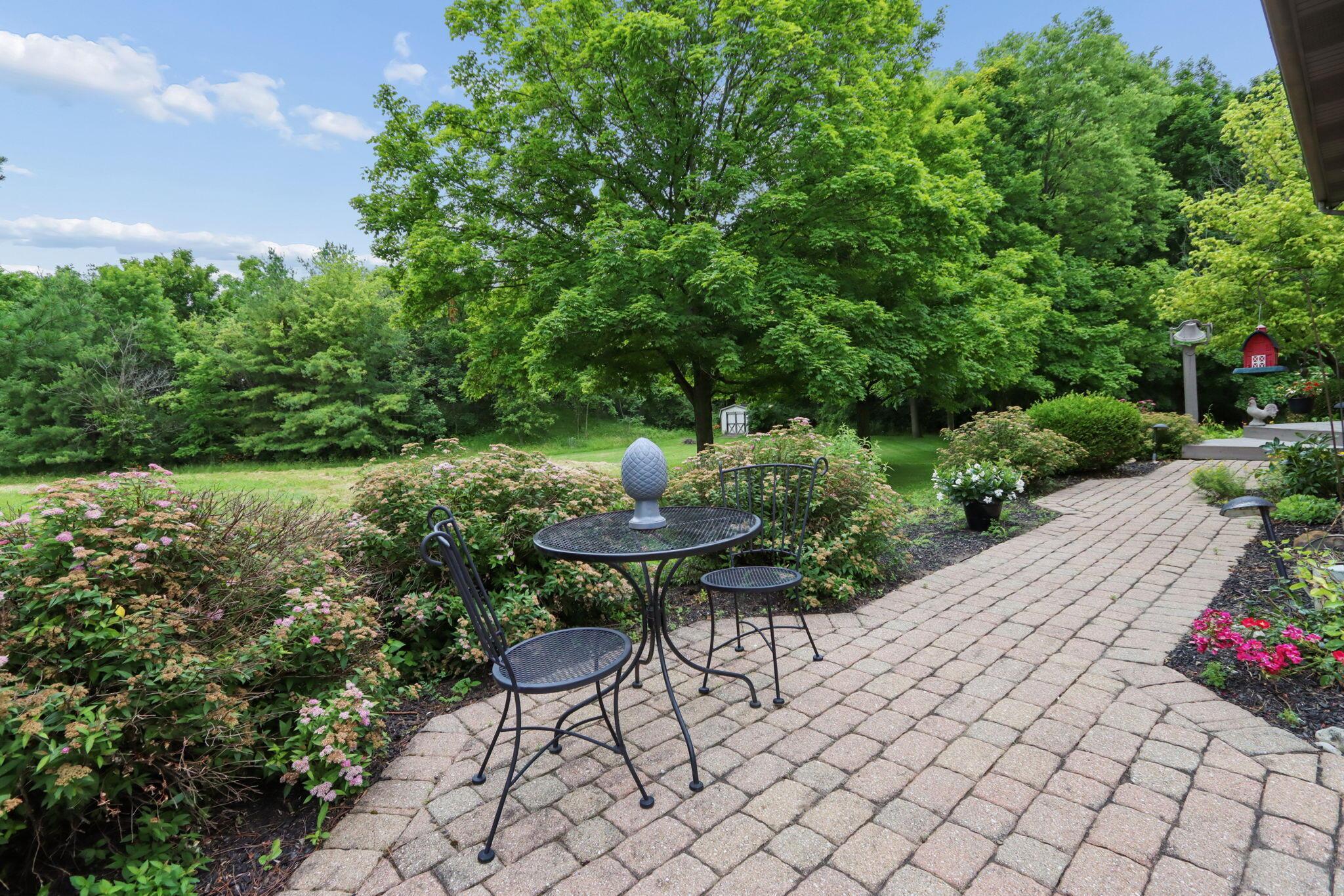 1525 Cole Road Columbus, OH 43228 - Photo 48 of 92