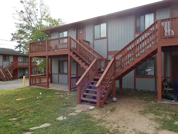 $1,125 | 303 South Lipona Road, Unit 104, Tallahassee, FL 32304