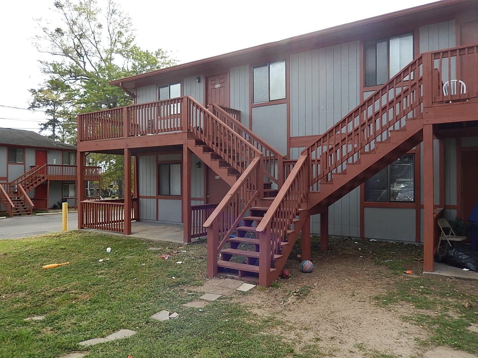303 South Lipona Road, Unit 104 Tallahassee, FL 32304 - Photo 1 of 12