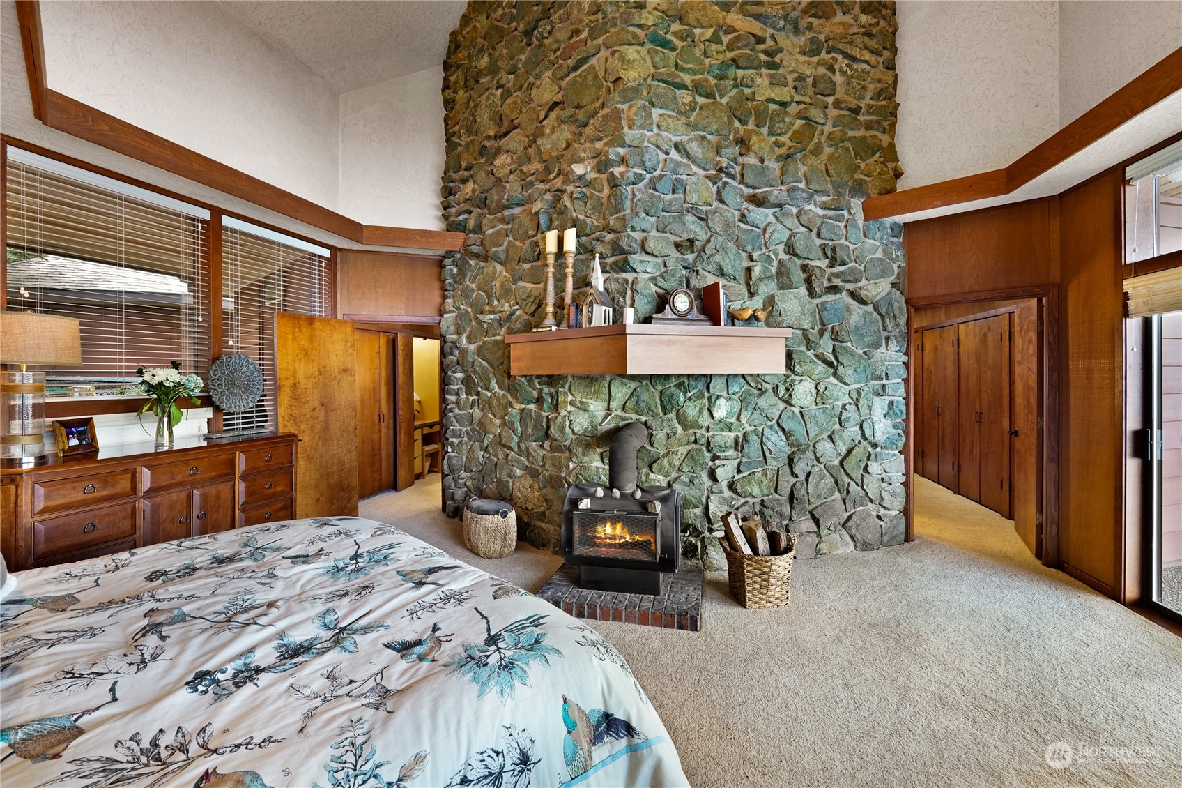 3559 Biz Point Road Anacortes, WA 98221 - Photo 16 of 37 a bed room with a bed and a television