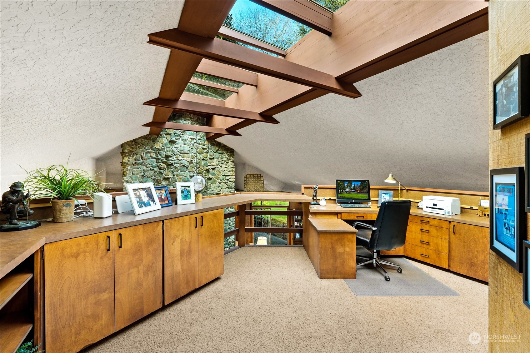 3559 Biz Point Road Anacortes, WA 98221 - Photo 22 of 37 a view of a room with toys