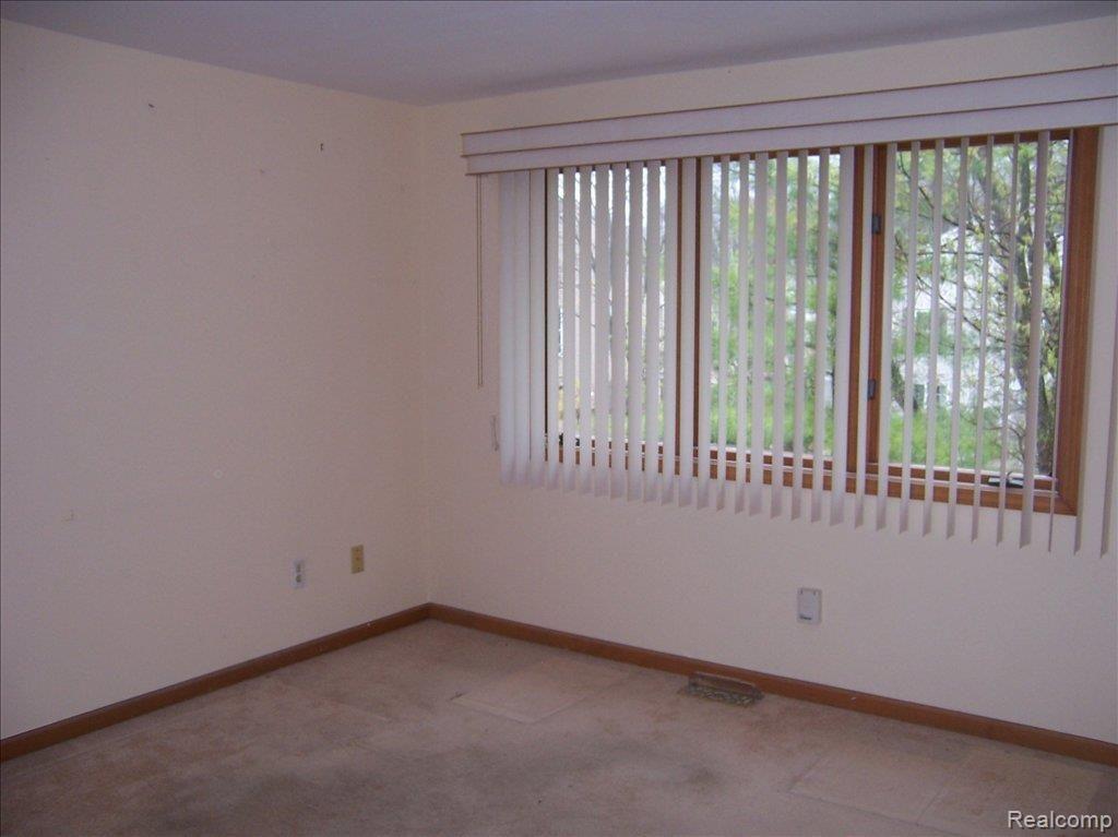 103 walnut bedrm