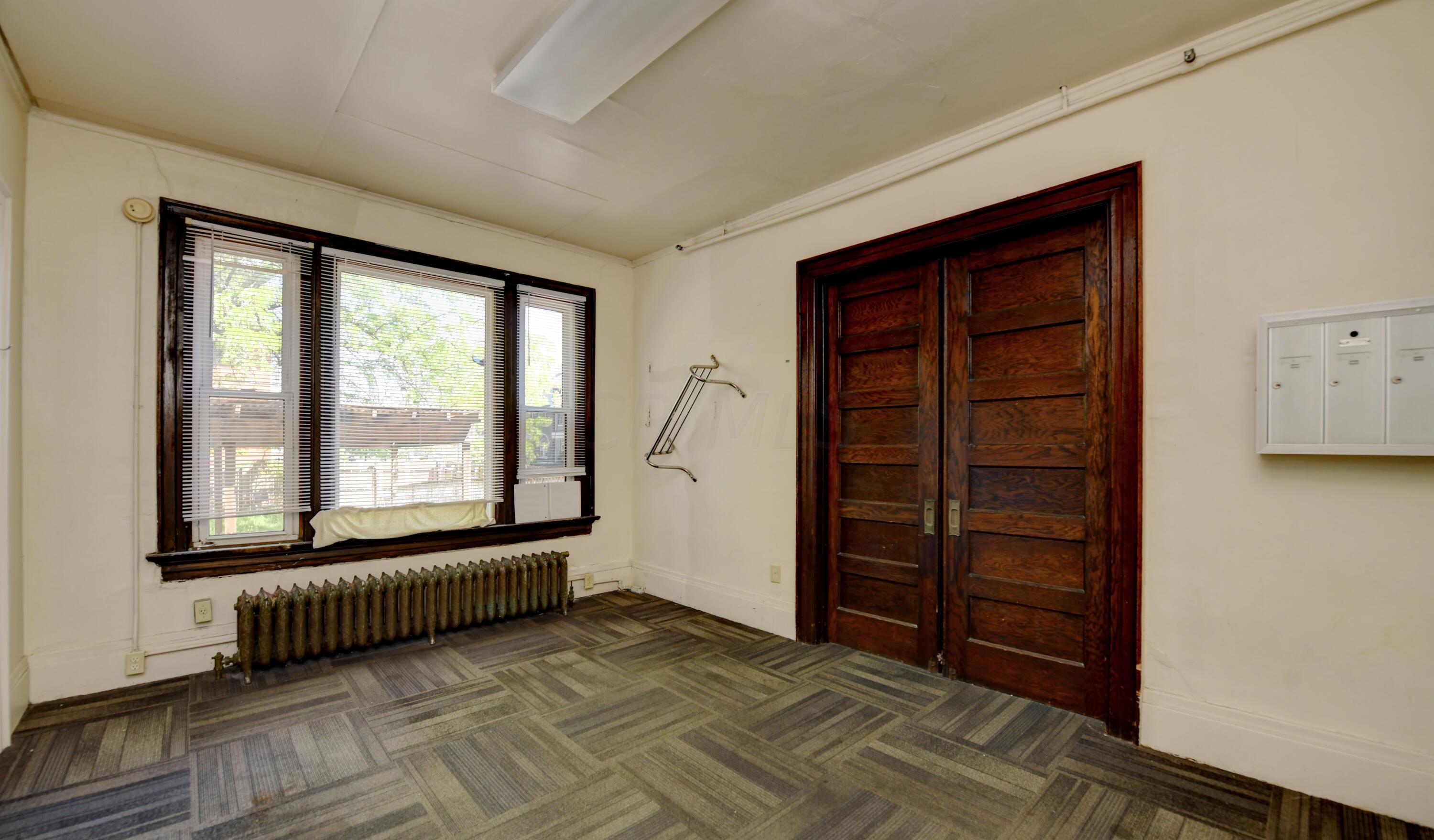 868 Bryden Road Columbus, OH 43205 - Photo 15 of 47 First Floor Living Space (9)