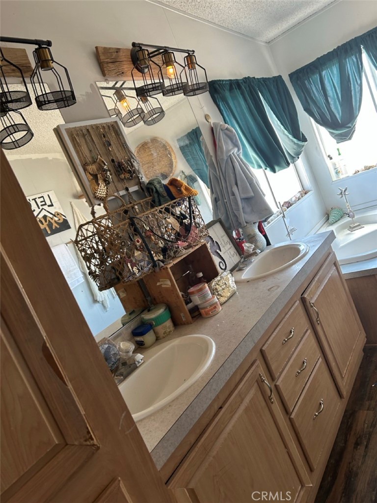 19033 Wagonwheel Road Helendale, CA 92342 - Photo 17 of 26