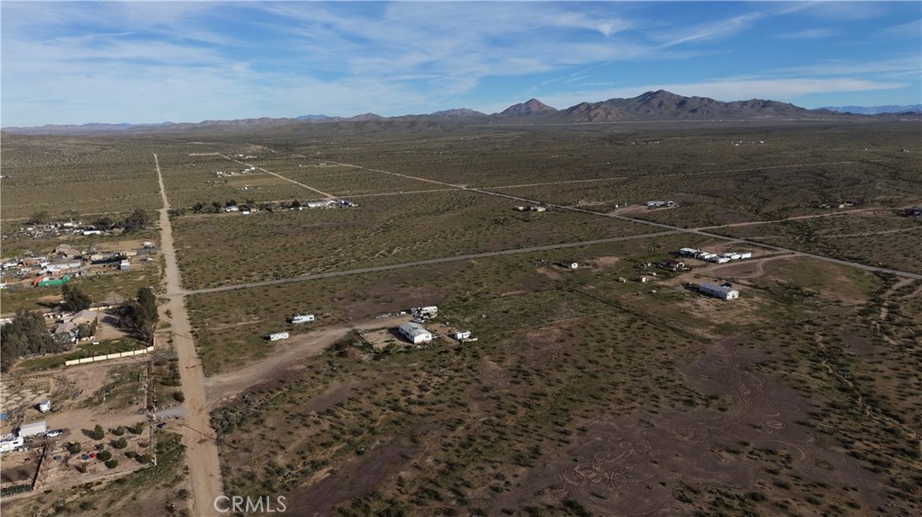 19033 Wagonwheel Road Helendale, CA 92342 - Photo 21 of 26