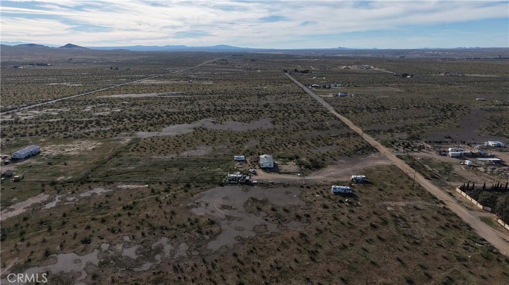 19033 Wagonwheel Road Helendale, CA 92342 - Photo 8 of 26